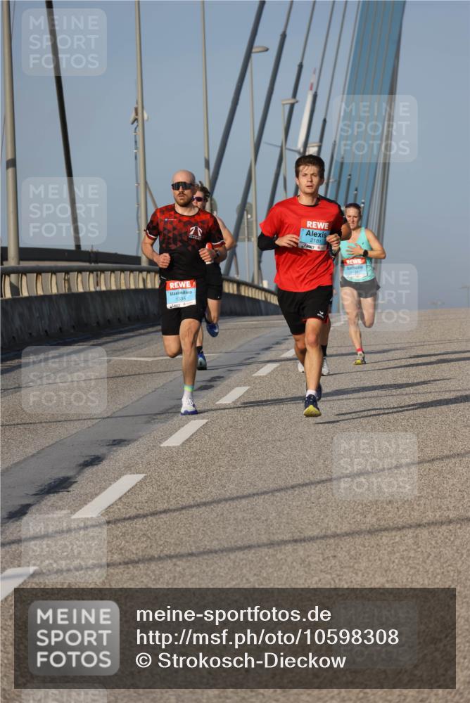 03.10.2026 - Köhlbrandbrückenlauf Strokosch-Dieckow http://msf.ph/oto/10598308 03.10.2026 09:33:31 Position 2 1335, 2181 meine-sportfotos.de