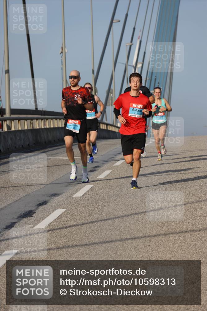 03.10.2026 - Köhlbrandbrückenlauf Strokosch-Dieckow http://msf.ph/oto/10598313 03.10.2026 09:33:31 Position 2 2181 meine-sportfotos.de