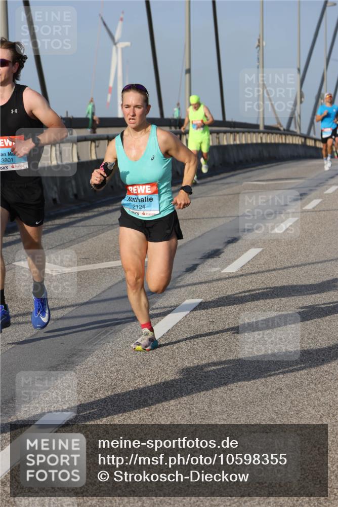 03.10.2026 - Köhlbrandbrückenlauf Strokosch-Dieckow http://msf.ph/oto/10598355 03.10.2026 09:33:37 Position 2 3801, 2124 meine-sportfotos.de
