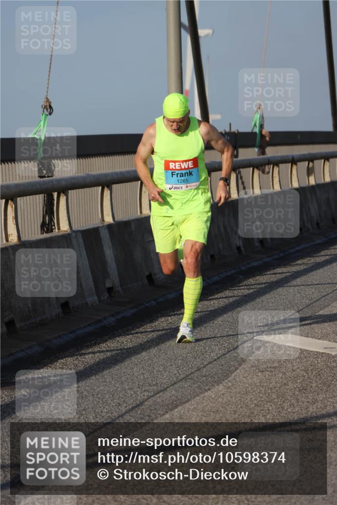03.10.2026 - Köhlbrandbrückenlauf Strokosch-Dieckow http://msf.ph/oto/10598374 03.10.2026 09:33:43 Position 2 1265 meine-sportfotos.de