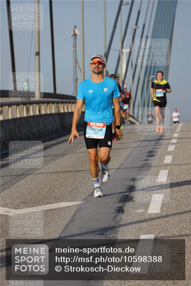 03.10.2026 - Köhlbrandbrückenlauf Strokosch-Dieckow http://msf.ph/oto/10598388 03.10.2026 09:33:45 Position 2 1260 meine-sportfotos.de