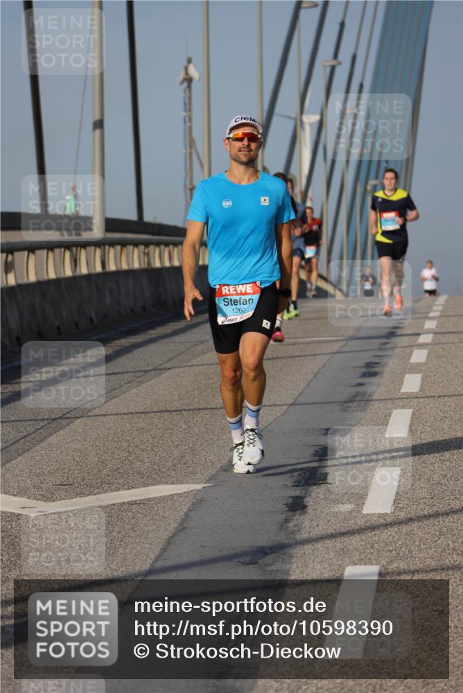 03.10.2026 - Köhlbrandbrückenlauf Strokosch-Dieckow http://msf.ph/oto/10598390 03.10.2026 09:33:45 Position 2 1260 meine-sportfotos.de