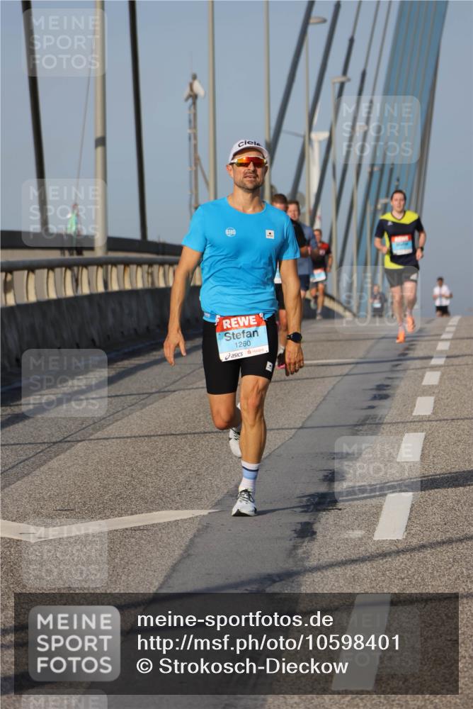 03.10.2026 - Köhlbrandbrückenlauf Strokosch-Dieckow http://msf.ph/oto/10598401 03.10.2026 09:33:46 Position 2 1260 meine-sportfotos.de