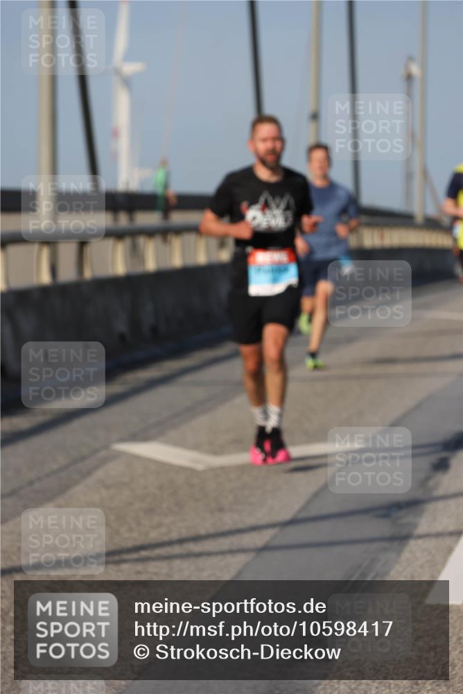 03.10.2026 - Köhlbrandbrückenlauf Strokosch-Dieckow http://msf.ph/oto/10598417 03.10.2026 09:33:51 Position 2  meine-sportfotos.de