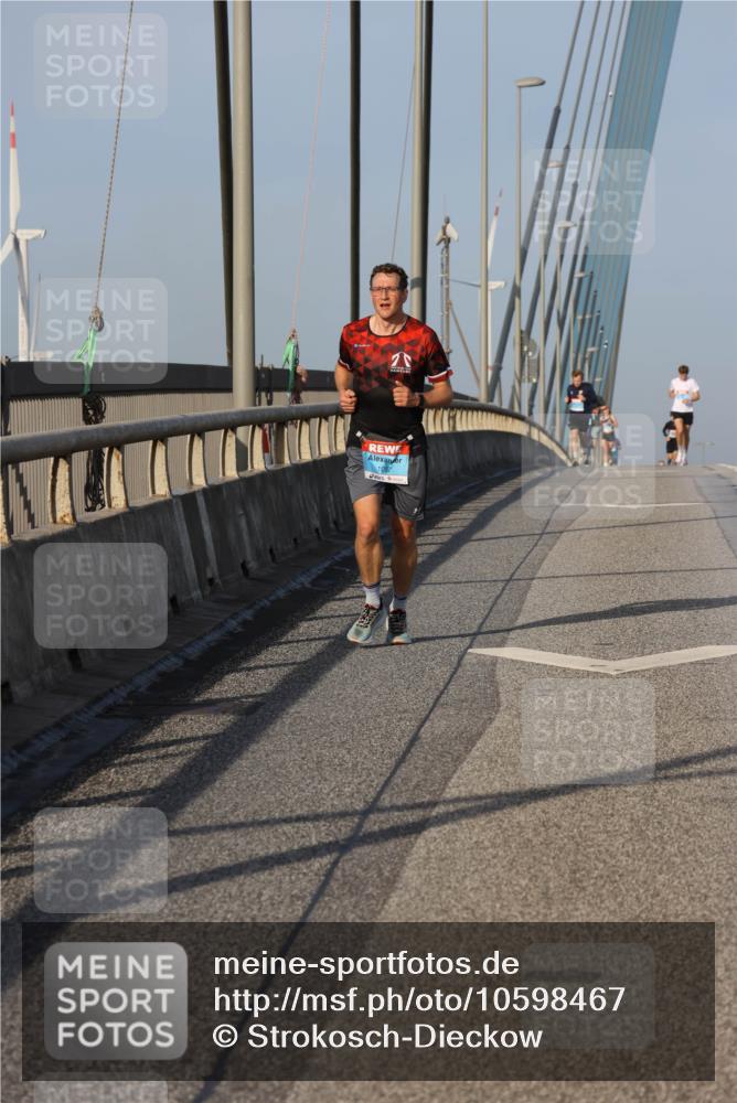 03.10.2026 - Köhlbrandbrückenlauf Strokosch-Dieckow http://msf.ph/oto/10598467 03.10.2026 09:34:03 Position 2 20 meine-sportfotos.de