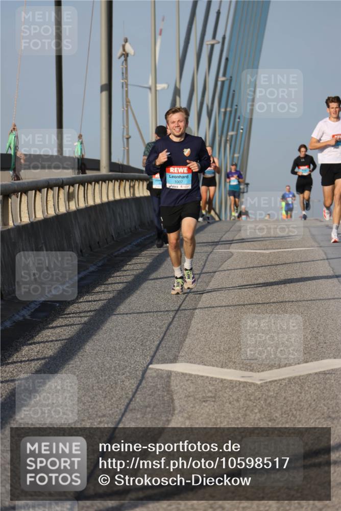 03.10.2026 - Köhlbrandbrückenlauf Strokosch-Dieckow http://msf.ph/oto/10598517 03.10.2026 09:34:15 Position 2 1007 meine-sportfotos.de