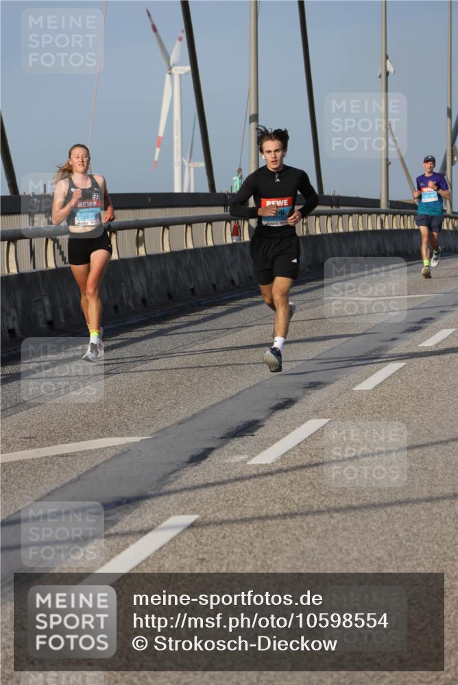 03.10.2026 - Köhlbrandbrückenlauf Strokosch-Dieckow http://msf.ph/oto/10598554 03.10.2026 09:34:27 Position 2 1507 meine-sportfotos.de