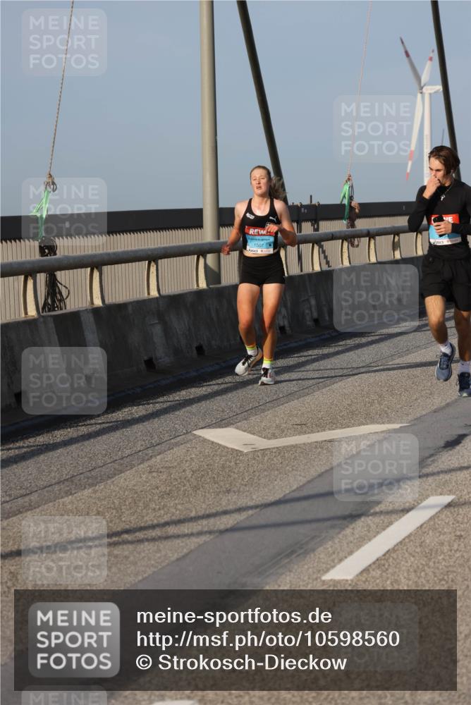 03.10.2026 - Köhlbrandbrückenlauf Strokosch-Dieckow http://msf.ph/oto/10598560 03.10.2026 09:34:28 Position 2 1507 meine-sportfotos.de