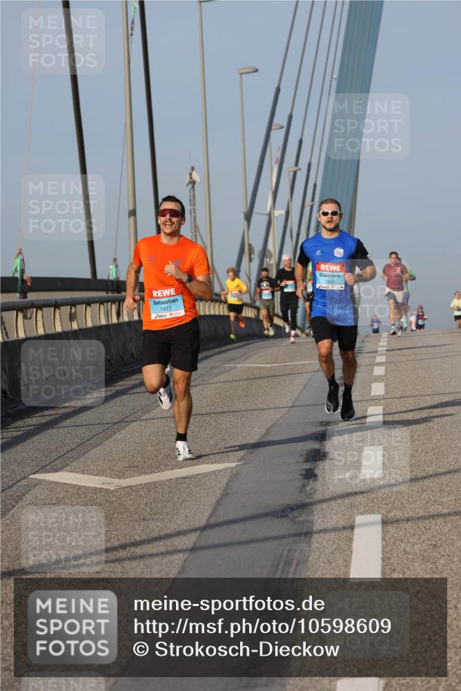 03.10.2026 - Köhlbrandbrückenlauf Strokosch-Dieckow http://msf.ph/oto/10598609 03.10.2026 09:34:45 Position 2 1972, 1823 meine-sportfotos.de