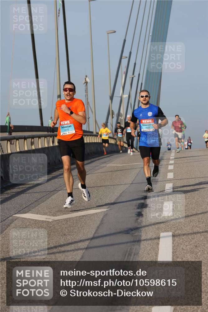 03.10.2026 - Köhlbrandbrückenlauf Strokosch-Dieckow http://msf.ph/oto/10598615 03.10.2026 09:34:45 Position 2 1972, 1823 meine-sportfotos.de