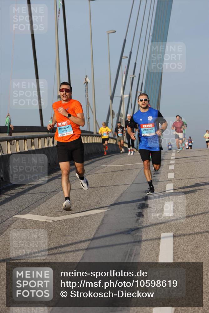03.10.2026 - Köhlbrandbrückenlauf Strokosch-Dieckow http://msf.ph/oto/10598619 03.10.2026 09:34:45 Position 2 1972, 1823 meine-sportfotos.de