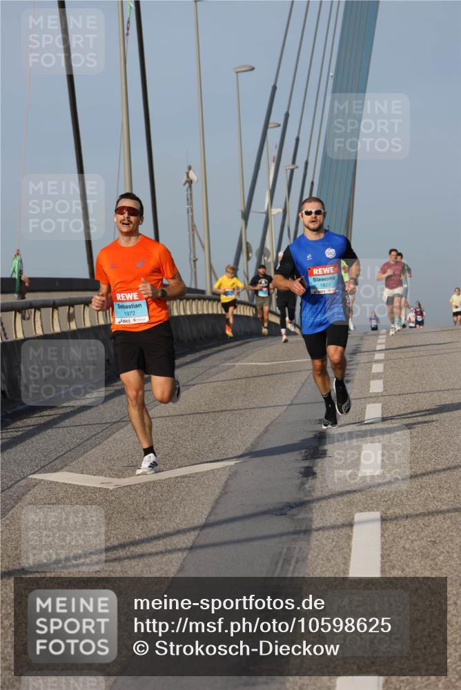 03.10.2026 - Köhlbrandbrückenlauf Strokosch-Dieckow http://msf.ph/oto/10598625 03.10.2026 09:34:45 Position 2 1972, 1823 meine-sportfotos.de