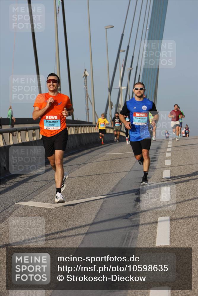03.10.2026 - Köhlbrandbrückenlauf Strokosch-Dieckow http://msf.ph/oto/10598635 03.10.2026 09:34:45 Position 2 1972, 2, 1823 meine-sportfotos.de