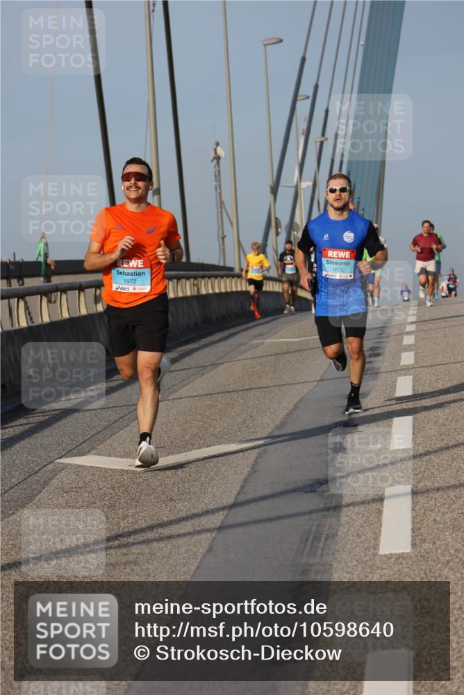 03.10.2026 - Köhlbrandbrückenlauf Strokosch-Dieckow http://msf.ph/oto/10598640 03.10.2026 09:34:45 Position 2 1972, 1823 meine-sportfotos.de