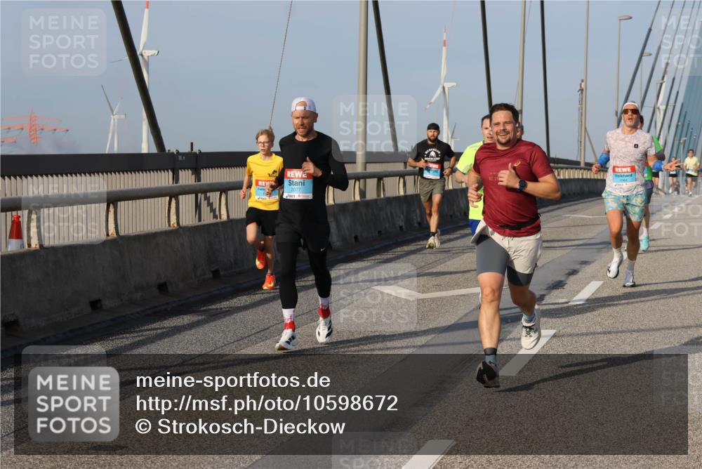 03.10.2026 - Köhlbrandbrückenlauf Strokosch-Dieckow http://msf.ph/oto/10598672 03.10.2026 09:34:58 Position 2  meine-sportfotos.de