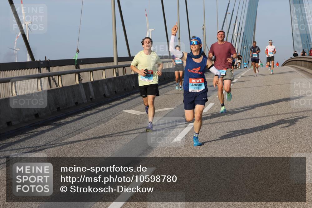 03.10.2026 - Köhlbrandbrückenlauf Strokosch-Dieckow http://msf.ph/oto/10598780 03.10.2026 09:35:13 Position 2 2130 meine-sportfotos.de