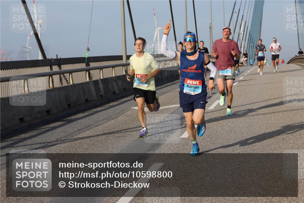 03.10.2026 - Köhlbrandbrückenlauf Strokosch-Dieckow http://msf.ph/oto/10598800 03.10.2026 09:35:14 Position 2 2130, 3710 meine-sportfotos.de