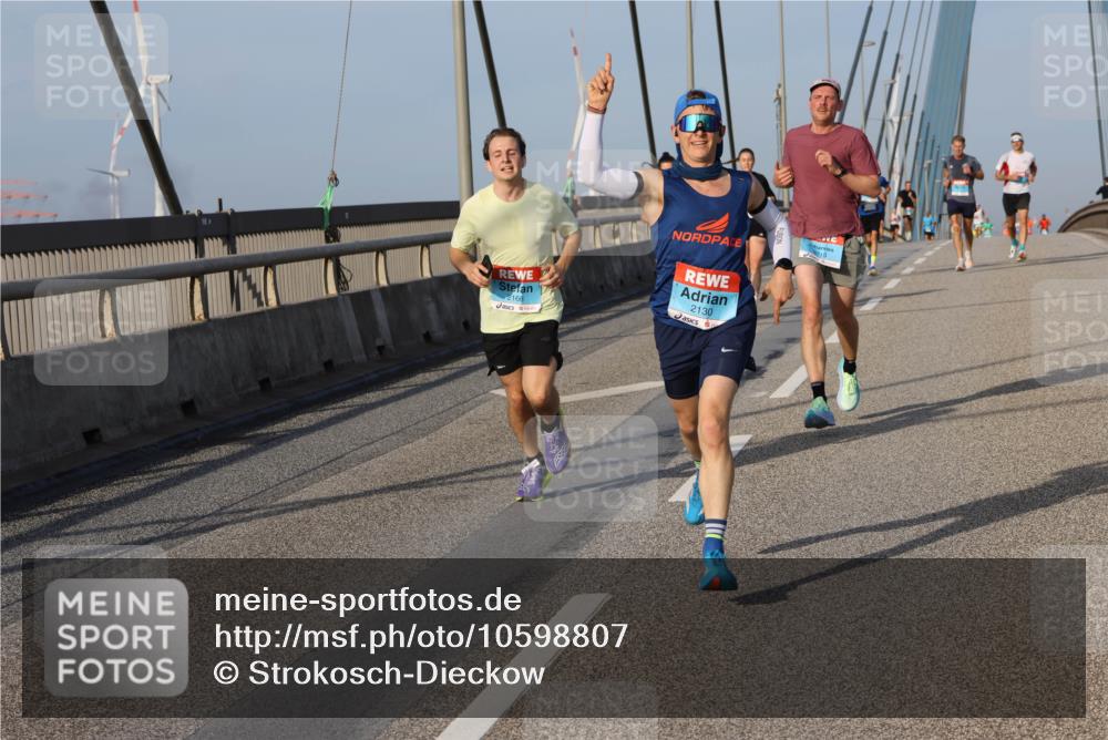 03.10.2026 - Köhlbrandbrückenlauf Strokosch-Dieckow http://msf.ph/oto/10598807 03.10.2026 09:35:14 Position 2 2166, 2130 meine-sportfotos.de