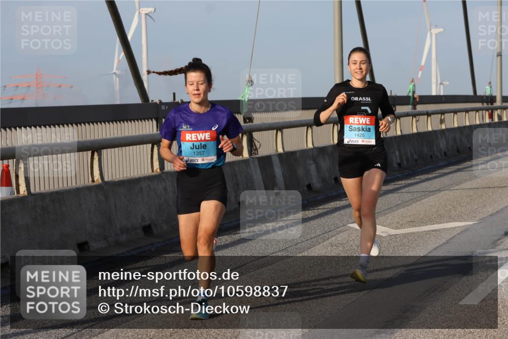 03.10.2026 - Köhlbrandbrückenlauf Strokosch-Dieckow http://msf.ph/oto/10598837 03.10.2026 09:35:18 Position 2 1357, 1425 meine-sportfotos.de