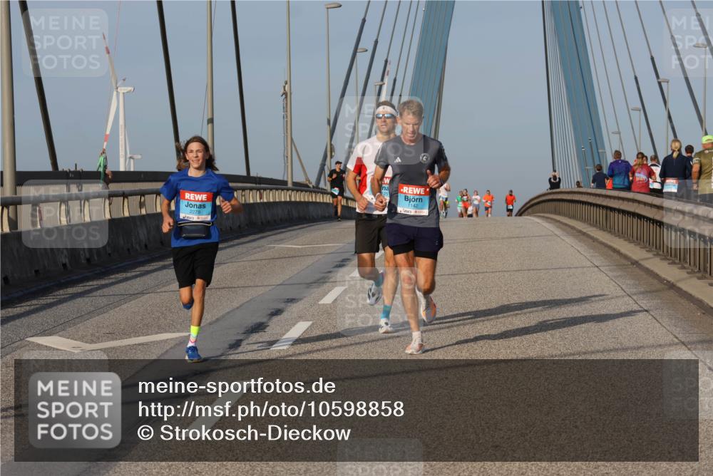 03.10.2026 - Köhlbrandbrückenlauf Strokosch-Dieckow http://msf.ph/oto/10598858 03.10.2026 09:35:20 Position 2 2278, 1142, 2025 meine-sportfotos.de