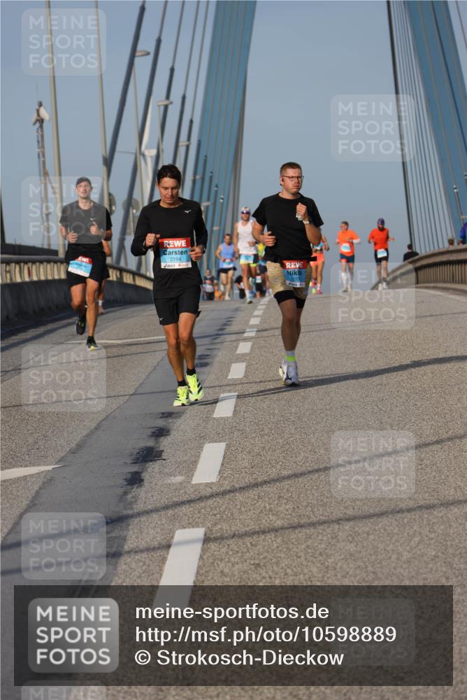 03.10.2026 - Köhlbrandbrückenlauf Strokosch-Dieckow http://msf.ph/oto/10598889 03.10.2026 09:35:31 Position 2 2194 meine-sportfotos.de