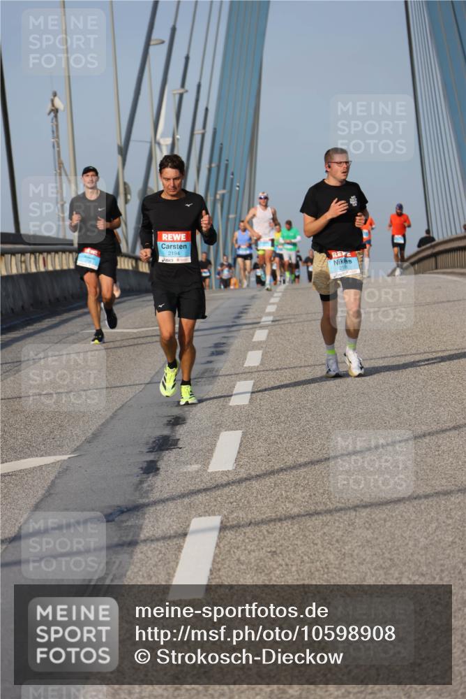 03.10.2026 - Köhlbrandbrückenlauf Strokosch-Dieckow http://msf.ph/oto/10598908 03.10.2026 09:35:31 Position 2 2194, 2158 meine-sportfotos.de