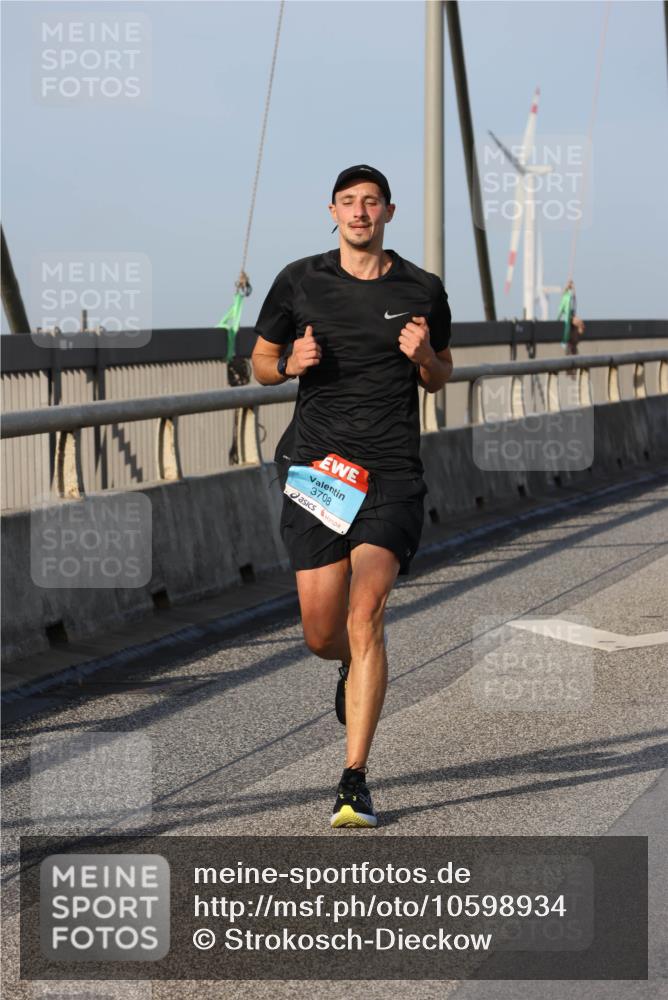 03.10.2026 - Köhlbrandbrückenlauf Strokosch-Dieckow http://msf.ph/oto/10598934 03.10.2026 09:35:38 Position 2 3708 meine-sportfotos.de