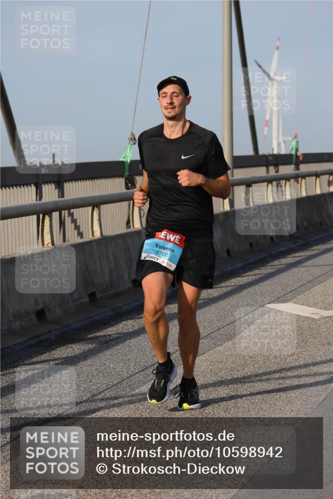 03.10.2026 - Köhlbrandbrückenlauf Strokosch-Dieckow http://msf.ph/oto/10598942 03.10.2026 09:35:38 Position 2 3708 meine-sportfotos.de