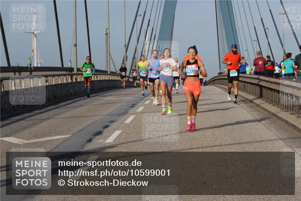 03.10.2026 - Köhlbrandbrückenlauf Strokosch-Dieckow http://msf.ph/oto/10599001 03.10.2026 09:35:48 Position 2  meine-sportfotos.de