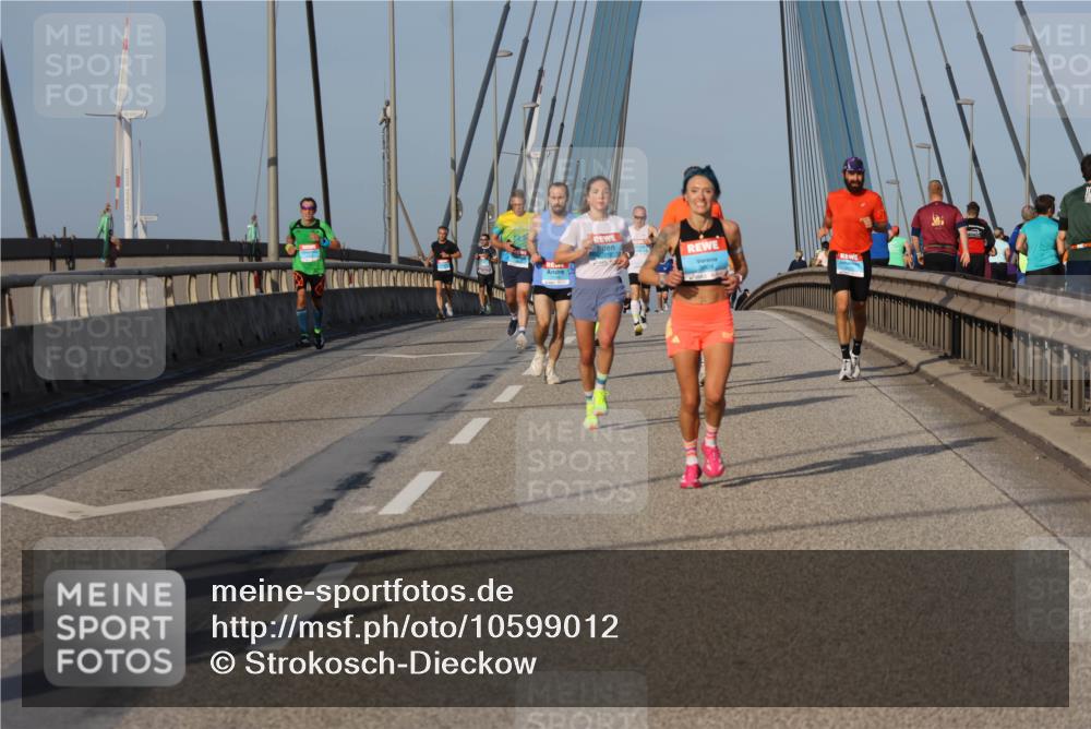 03.10.2026 - Köhlbrandbrückenlauf Strokosch-Dieckow http://msf.ph/oto/10599012 03.10.2026 09:35:48 Position 2  meine-sportfotos.de