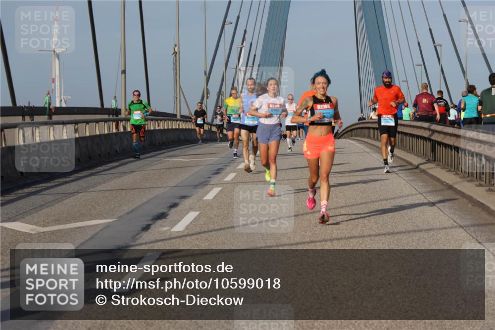 03.10.2026 - Köhlbrandbrückenlauf Strokosch-Dieckow http://msf.ph/oto/10599018 03.10.2026 09:35:48 Position 2  meine-sportfotos.de