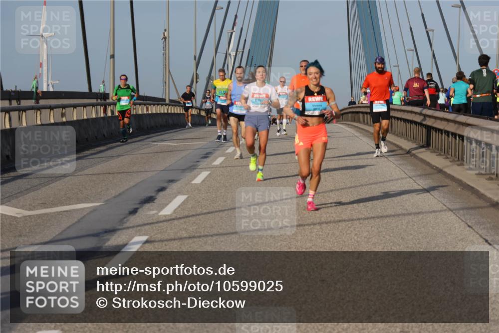 03.10.2026 - Köhlbrandbrückenlauf Strokosch-Dieckow http://msf.ph/oto/10599025 03.10.2026 09:35:48 Position 2  meine-sportfotos.de
