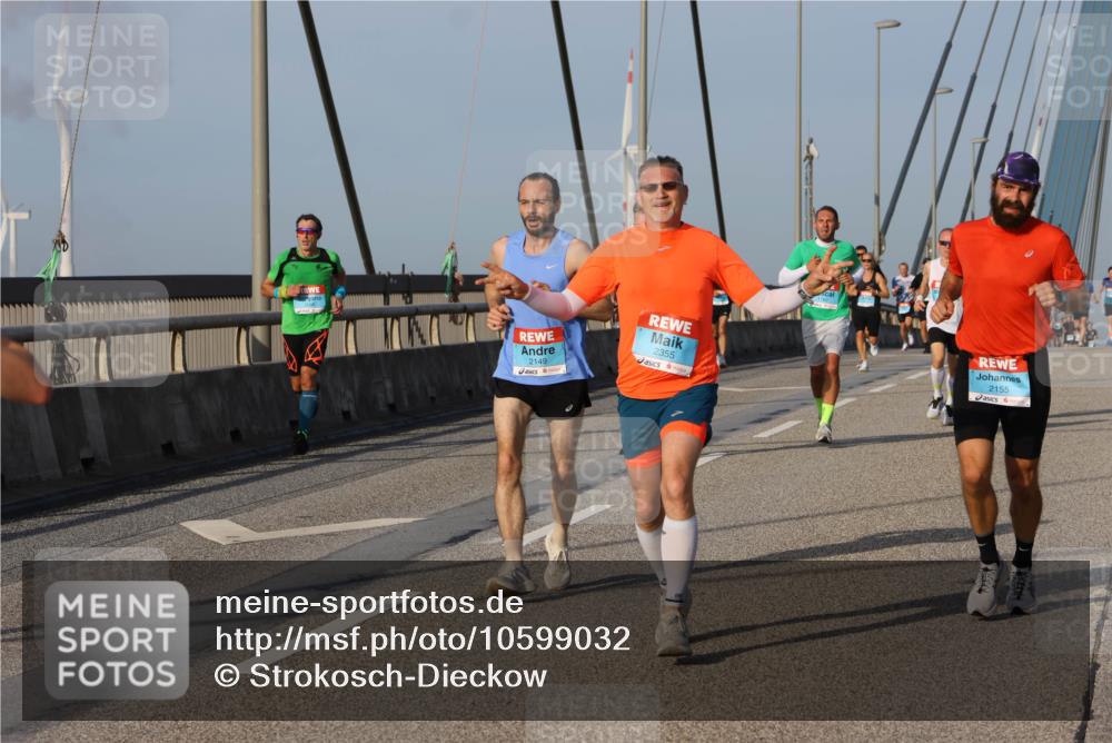 03.10.2026 - Köhlbrandbrückenlauf Strokosch-Dieckow http://msf.ph/oto/10599032 03.10.2026 09:35:53 Position 2 2149, 2355, 2155 meine-sportfotos.de