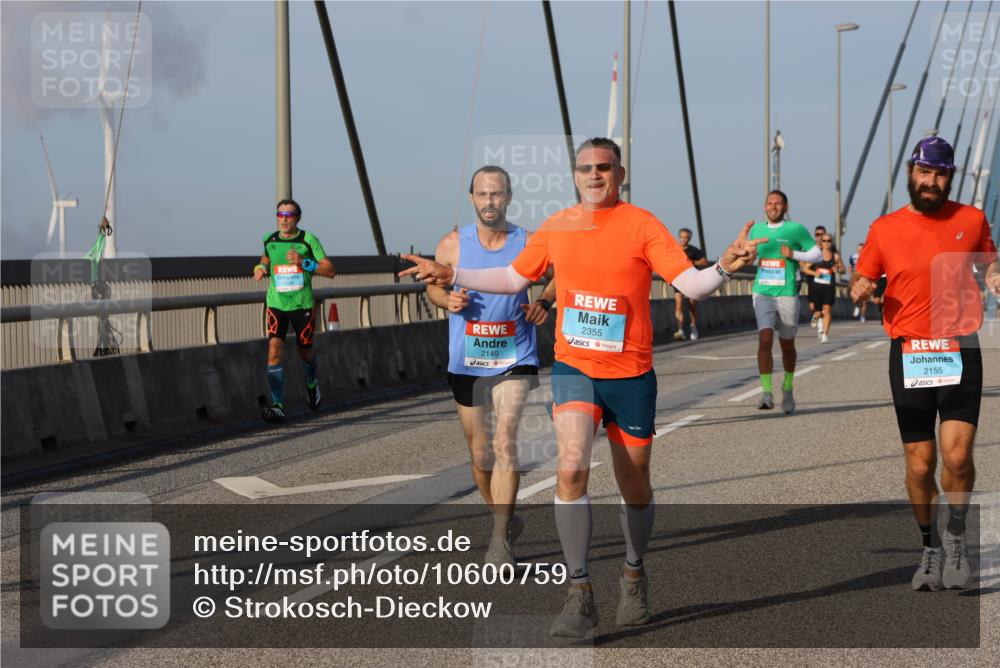 03.10.2026 - Köhlbrandbrückenlauf Strokosch-Dieckow http://msf.ph/oto/10600759 03.10.2026 09:35:53 Position 2 2149, 2355, 2155 meine-sportfotos.de