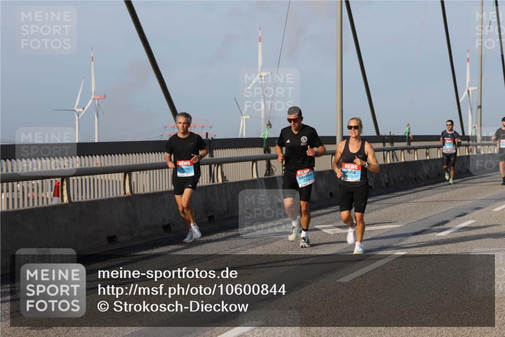 03.10.2026 - Köhlbrandbrückenlauf Strokosch-Dieckow http://msf.ph/oto/10600844 03.10.2026 09:36:03 Position 2 2339 meine-sportfotos.de