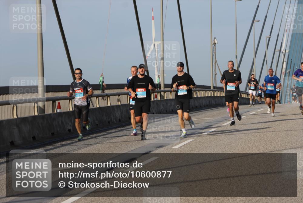 03.10.2026 - Köhlbrandbrückenlauf Strokosch-Dieckow http://msf.ph/oto/10600877 03.10.2026 09:36:05 Position 2  meine-sportfotos.de
