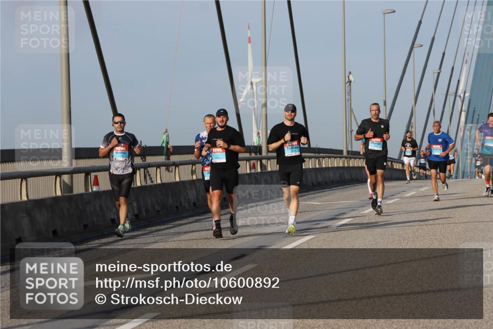 03.10.2026 - Köhlbrandbrückenlauf Strokosch-Dieckow http://msf.ph/oto/10600892 03.10.2026 09:36:05 Position 2 2850 meine-sportfotos.de