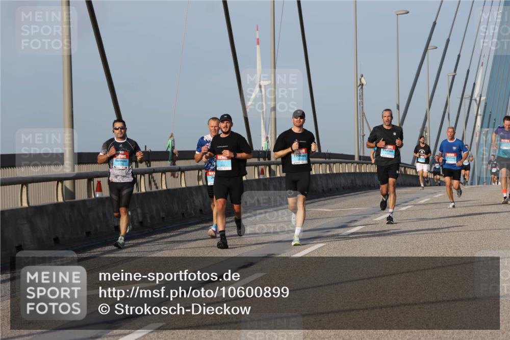 03.10.2026 - Köhlbrandbrückenlauf Strokosch-Dieckow http://msf.ph/oto/10600899 03.10.2026 09:36:05 Position 2 2856, 3864 meine-sportfotos.de