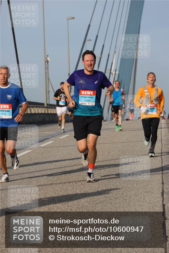 03.10.2026 - Köhlbrandbrückenlauf Strokosch-Dieckow http://msf.ph/oto/10600947 03.10.2026 09:36:12 Position 2 1712, 1129 meine-sportfotos.de