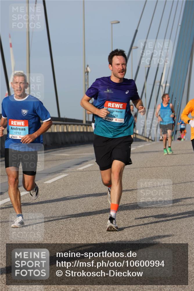 03.10.2026 - Köhlbrandbrückenlauf Strokosch-Dieckow http://msf.ph/oto/10600994 03.10.2026 09:36:13 Position 2 1712, 1129 meine-sportfotos.de