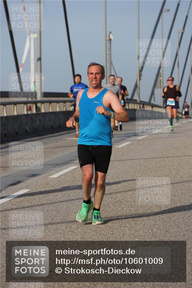 03.10.2026 - Köhlbrandbrückenlauf Strokosch-Dieckow http://msf.ph/oto/10601009 03.10.2026 09:36:19 Position 2  meine-sportfotos.de