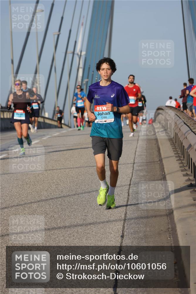 03.10.2026 - Köhlbrandbrückenlauf Strokosch-Dieckow http://msf.ph/oto/10601056 03.10.2026 09:36:22 Position 2 1288, 1037 meine-sportfotos.de