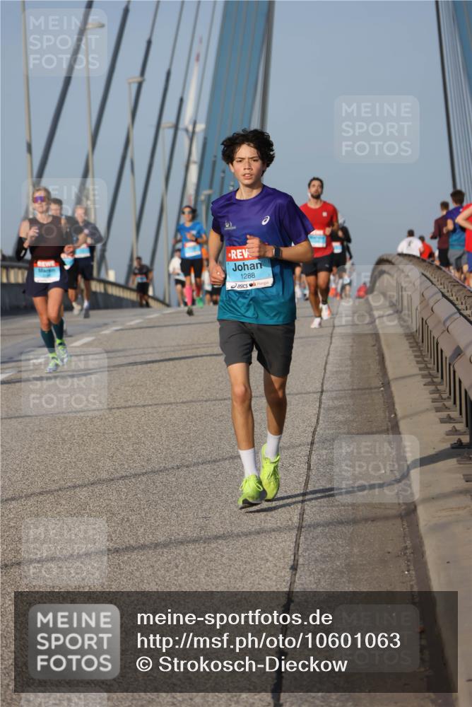 03.10.2026 - Köhlbrandbrückenlauf Strokosch-Dieckow http://msf.ph/oto/10601063 03.10.2026 09:36:22 Position 2 1288 meine-sportfotos.de