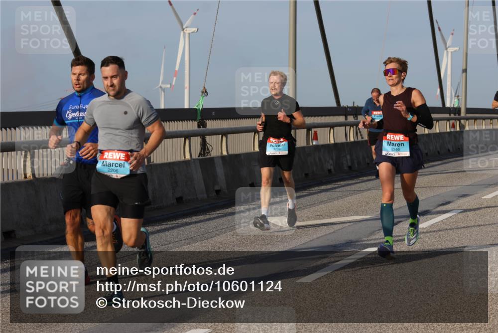 03.10.2026 - Köhlbrandbrückenlauf Strokosch-Dieckow http://msf.ph/oto/10601124 03.10.2026 09:36:28 Position 2 2206, 2246 meine-sportfotos.de