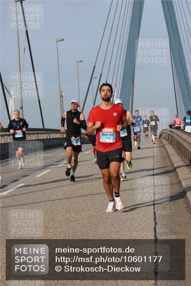 03.10.2026 - Köhlbrandbrückenlauf Strokosch-Dieckow http://msf.ph/oto/10601177 03.10.2026 09:36:32 Position 2 1290, 1392 meine-sportfotos.de