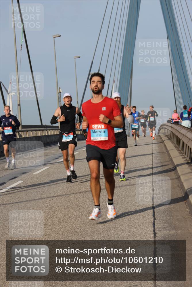 03.10.2026 - Köhlbrandbrückenlauf Strokosch-Dieckow http://msf.ph/oto/10601210 03.10.2026 09:36:32 Position 2 1290, 139 meine-sportfotos.de