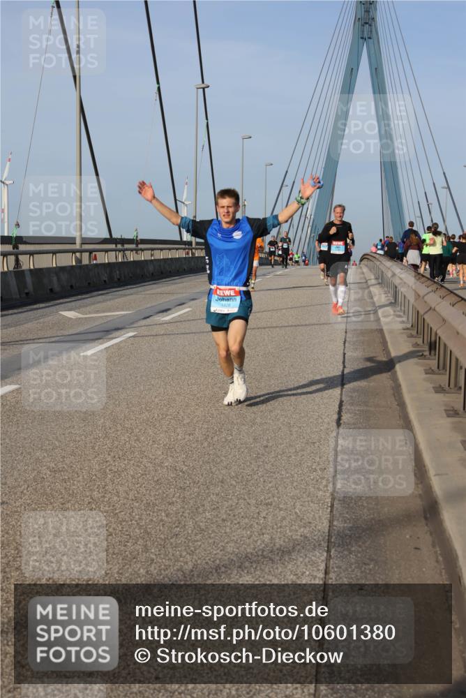 03.10.2026 - Köhlbrandbrückenlauf Strokosch-Dieckow http://msf.ph/oto/10601380 03.10.2026 09:36:42 Position 2  meine-sportfotos.de