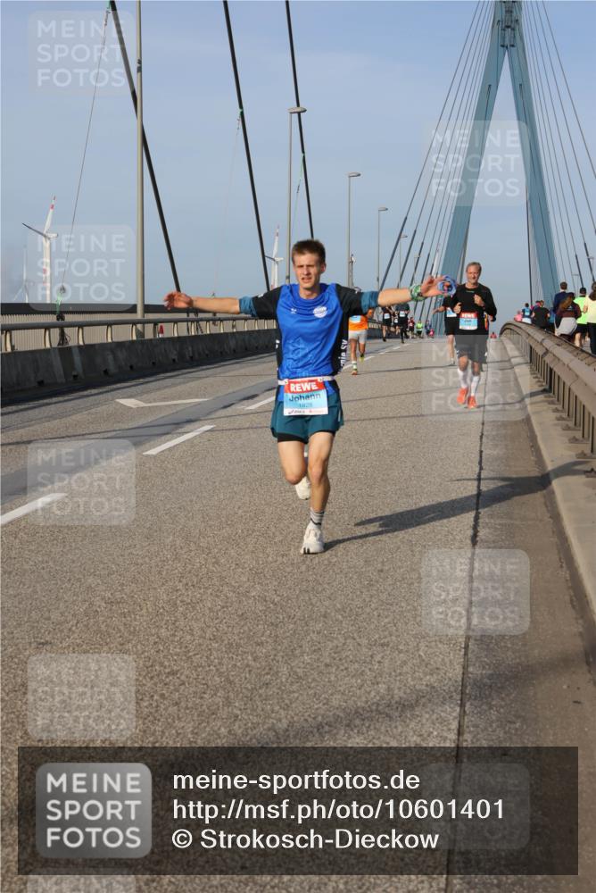 03.10.2026 - Köhlbrandbrückenlauf Strokosch-Dieckow http://msf.ph/oto/10601401 03.10.2026 09:36:42 Position 2 1828 meine-sportfotos.de