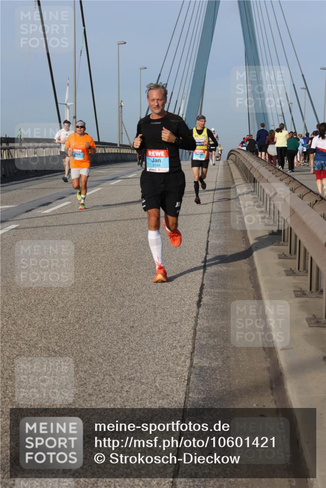03.10.2026 - Köhlbrandbrückenlauf Strokosch-Dieckow http://msf.ph/oto/10601421 03.10.2026 09:36:44 Position 2 2188 meine-sportfotos.de
