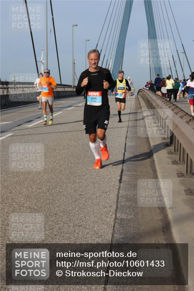03.10.2026 - Köhlbrandbrückenlauf Strokosch-Dieckow http://msf.ph/oto/10601433 03.10.2026 09:36:44 Position 2 2188 meine-sportfotos.de